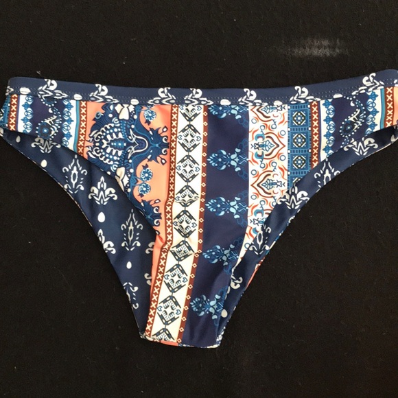 Ornate Pattern Bikini - Picture 2 of 7